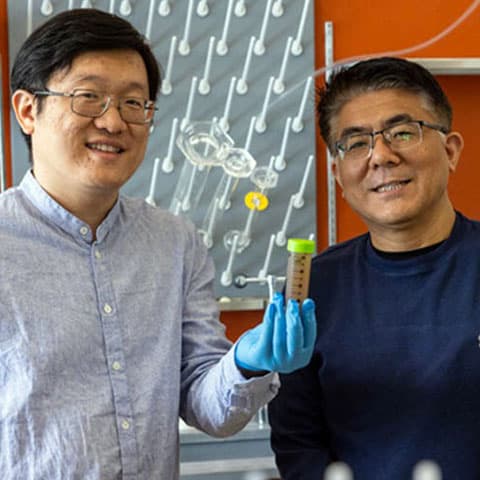 Invisible hitchhikers: How ‘forever chemicals’ travel in water